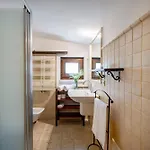 Trullimania Bed and breakfast