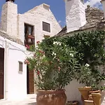 Trullimania Bed and breakfast